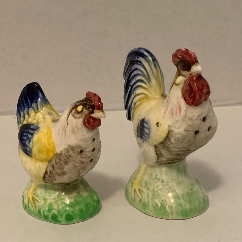 🐔 Vintage Colourful Set of Chicken Salt and Pepper Shakers